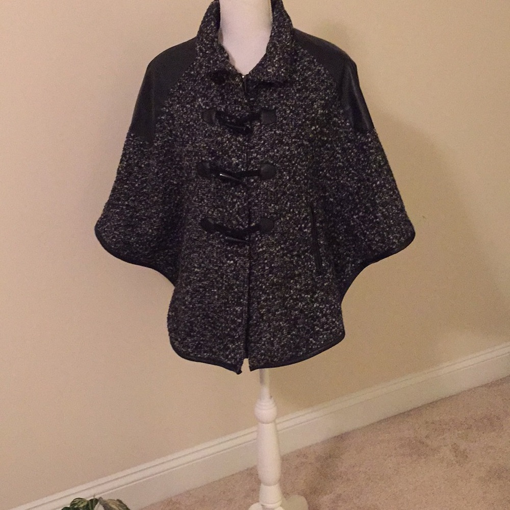 Jennyfer J Poncho look jacket